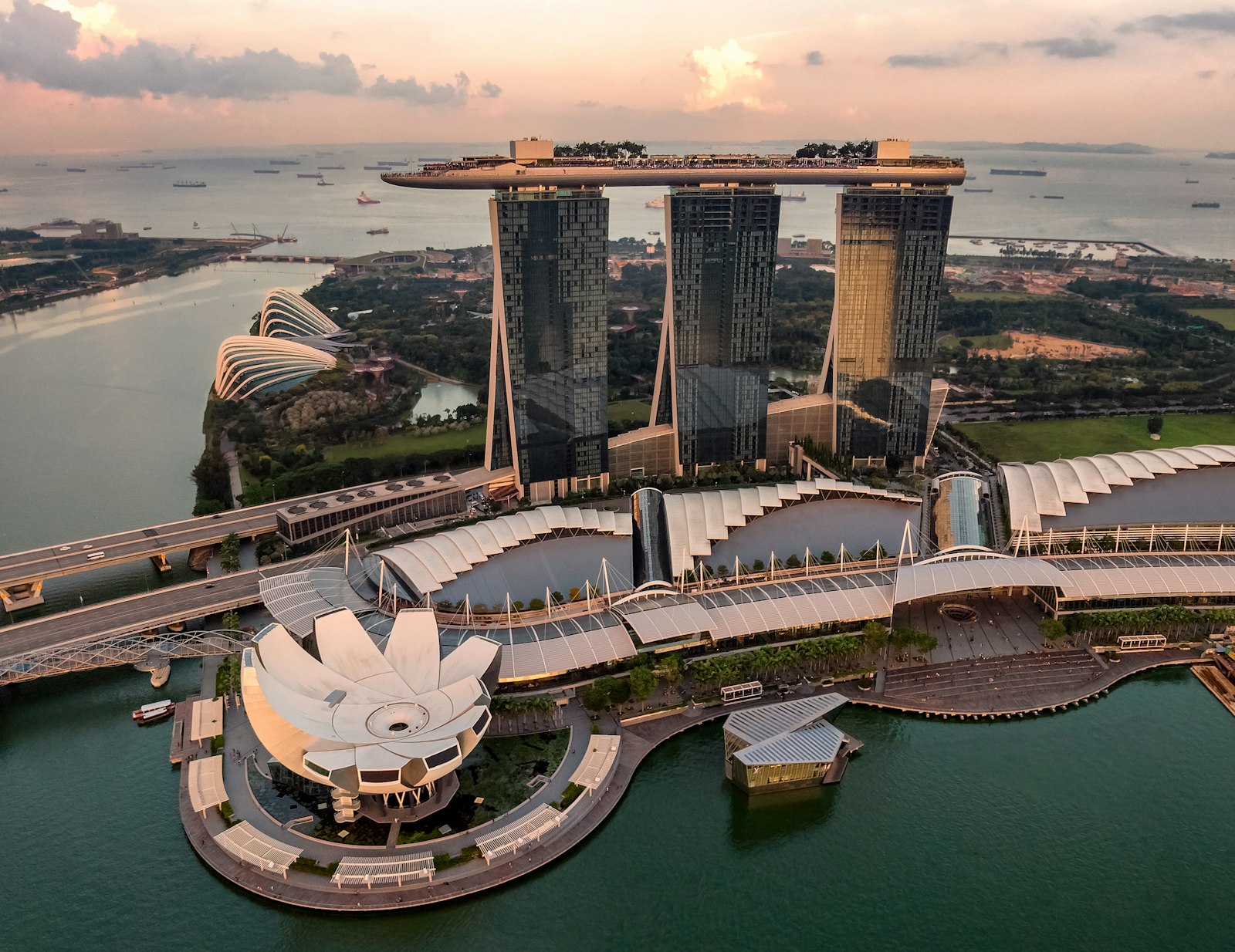 Singapore tightens casino responsible-gambling review rules